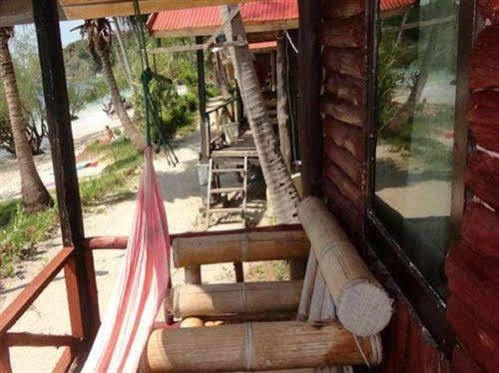 Leela Beach Resort Haad Rin Exterior foto